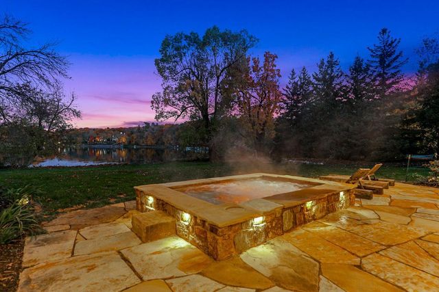 4680 Palmer Pointe Road, Excelsior, MN 55331