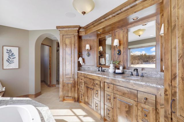 4680 Palmer Pointe Road, Excelsior, MN 55331