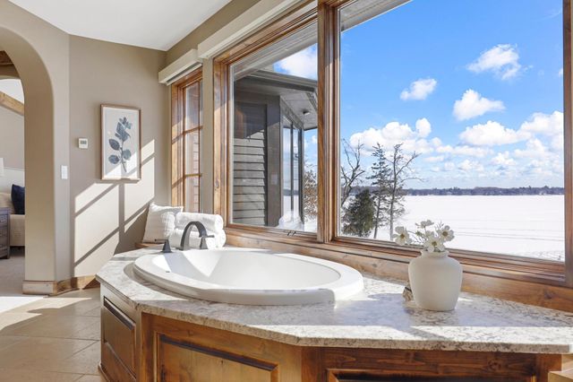 4680 Palmer Pointe Road, Excelsior, MN 55331