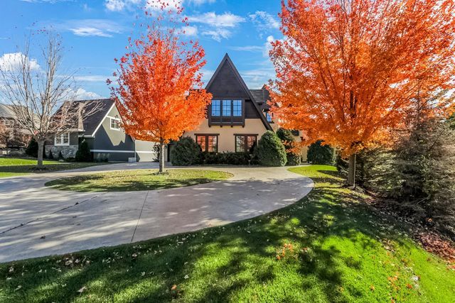 4680 Palmer Pointe Road, Excelsior, MN 55331