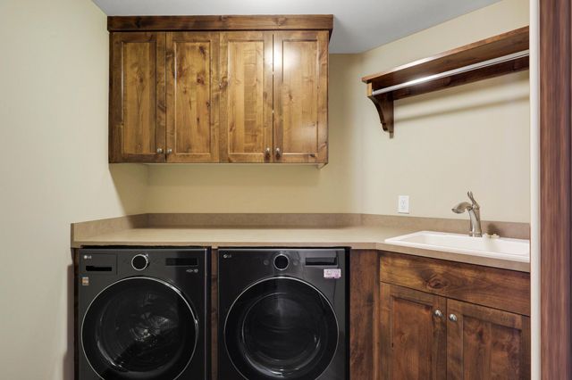 4680 Palmer Pointe Road, Excelsior, MN 55331