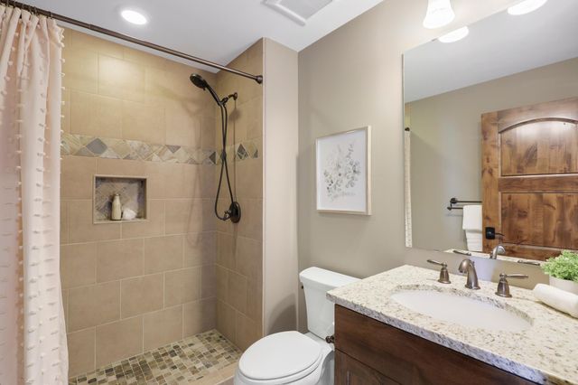 4680 Palmer Pointe Road, Excelsior, MN 55331