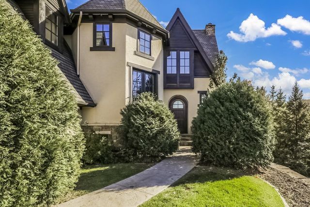 4680 Palmer Pointe Road, Excelsior, MN 55331