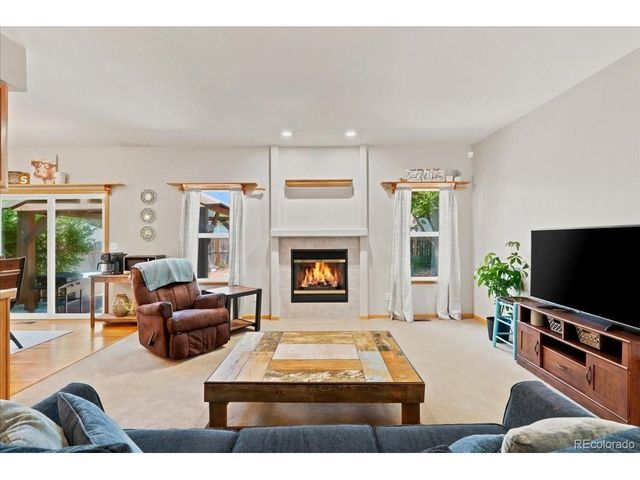 1116 Summit Ct, Windsor, CO 80550
