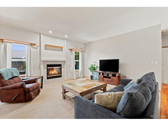 1116 Summit Ct, Windsor, CO 80550