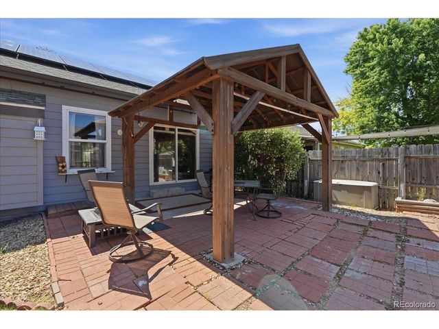 1116 Summit Ct, Windsor, CO 80550