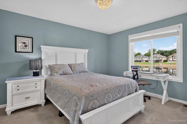 2191 Barclay Avenue, Shelby, MI 48317