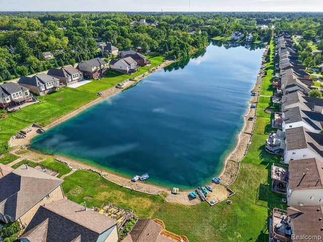 2191 Barclay Avenue, Shelby, MI 48317