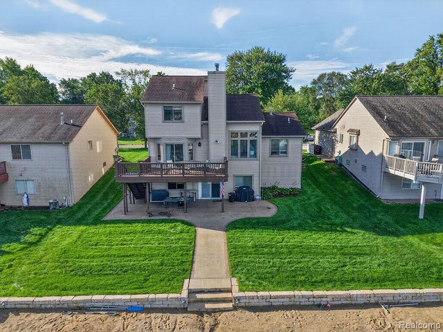 2191 Barclay Avenue, Shelby, MI 48317