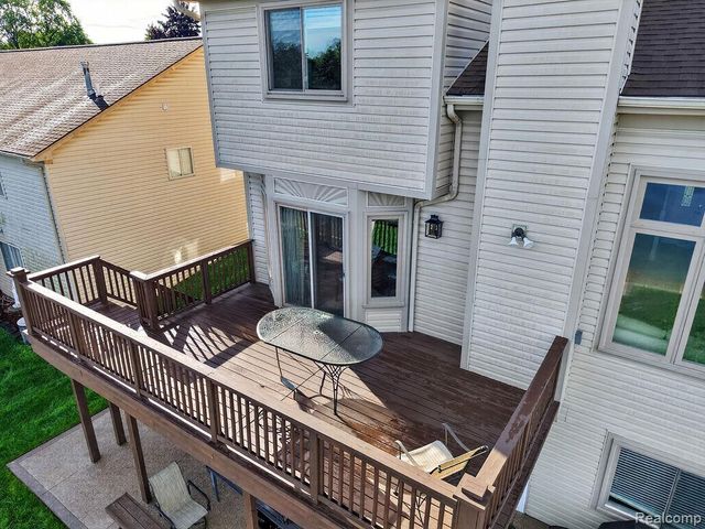 2191 Barclay Avenue, Shelby, MI 48317