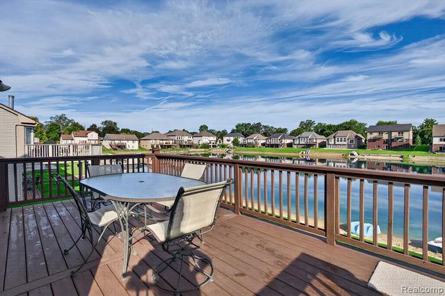 2191 Barclay Avenue, Shelby, MI 48317