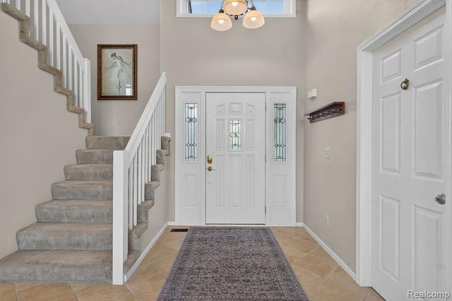 2191 Barclay Avenue, Shelby, MI 48317