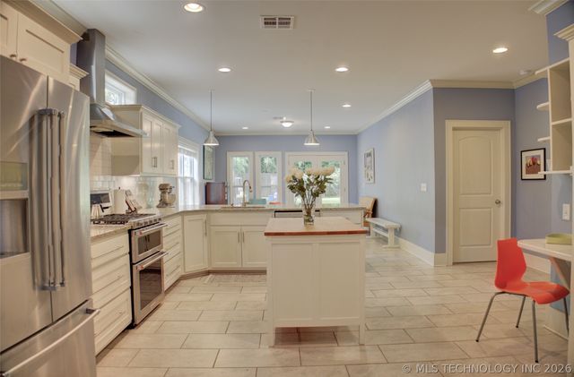 2119 E 17th Place, Tulsa, OK 74104