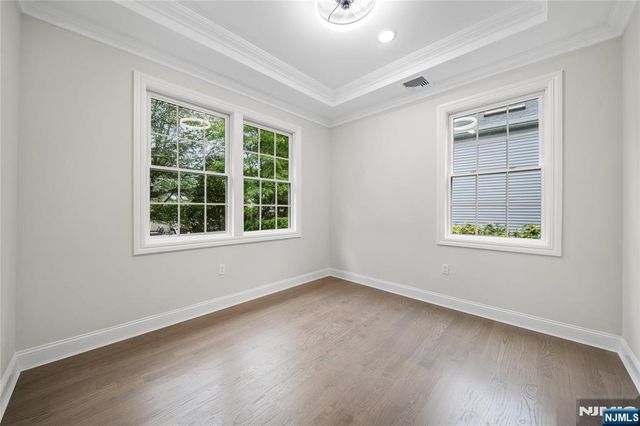 16 Coles Court, River Edge, NJ 07661