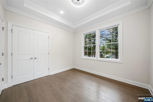 16 Coles Court, River Edge, NJ 07661