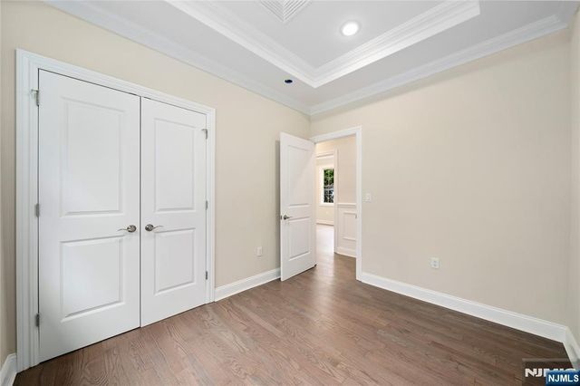 16 Coles Court, River Edge, NJ 07661