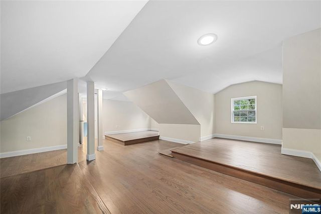 16 Coles Court, River Edge, NJ 07661