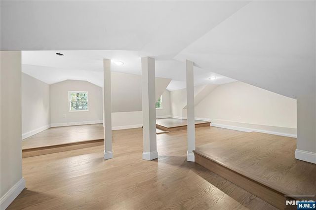 16 Coles Court, River Edge, NJ 07661
