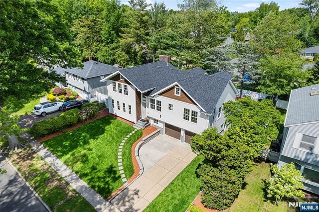 16 Coles Court, River Edge, NJ 07661