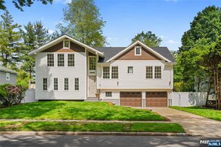 16 Coles Court, River Edge, NJ 07661