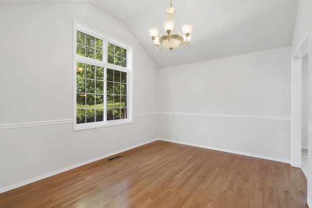 3981 W Greenwood Street, Springfield, MO 65807