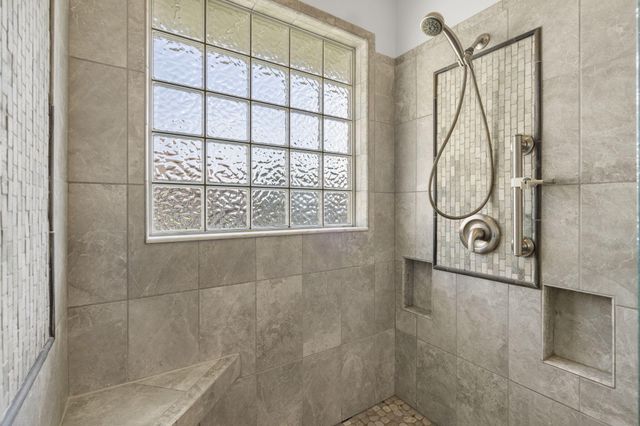 3981 W Greenwood Street, Springfield, MO 65807