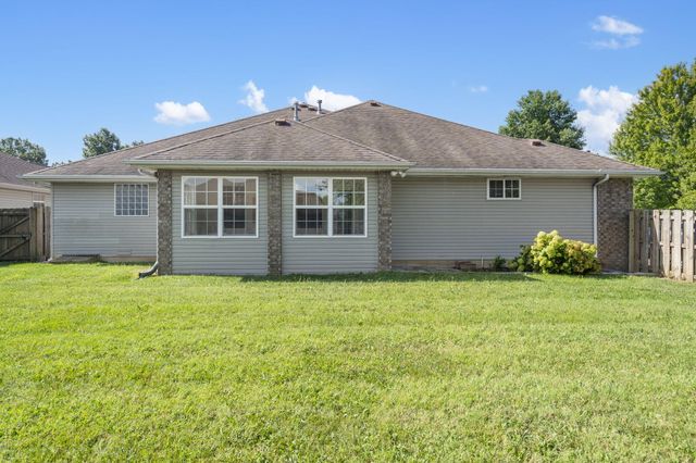 3981 W Greenwood Street, Springfield, MO 65807