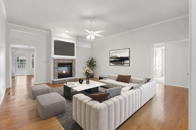 3981 W Greenwood Street, Springfield, MO 65807