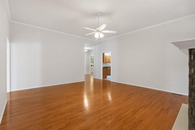 3981 W Greenwood Street, Springfield, MO 65807