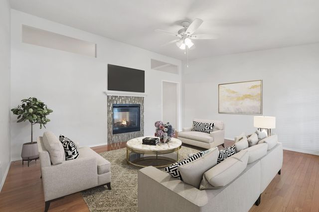 3981 W Greenwood Street, Springfield, MO 65807