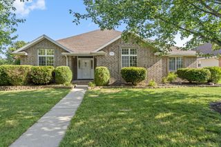 3981 W Greenwood Street, Springfield, MO 65807