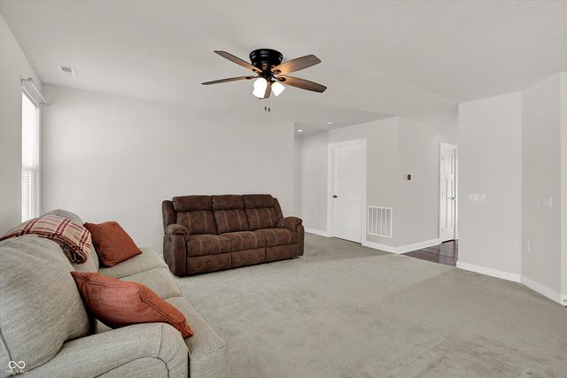 952 Green Valley Drive, Lebanon, IN 46052