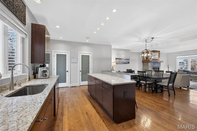 4242 Olive Street, St Louis, MO 63108