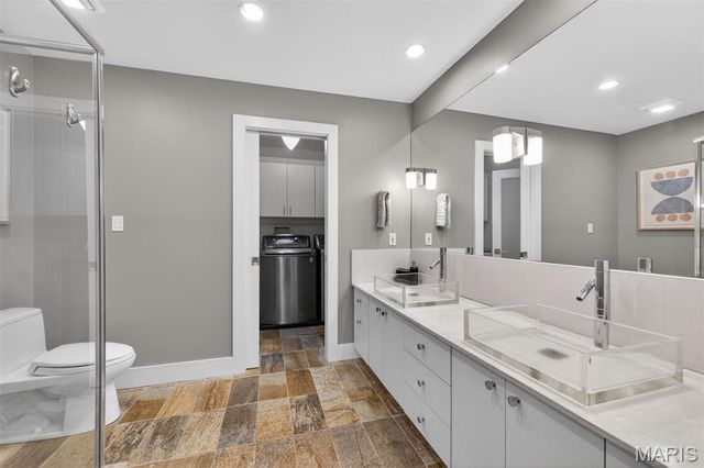 4242 Olive Street, St Louis, MO 63108