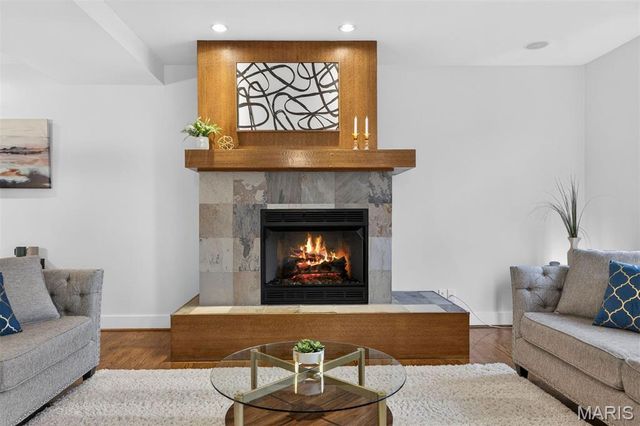 4242 Olive Street, St Louis, MO 63108