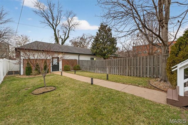 4242 Olive Street, St Louis, MO 63108