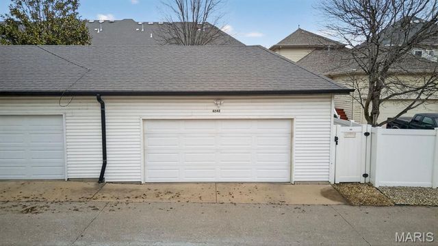 4242 Olive Street, St Louis, MO 63108