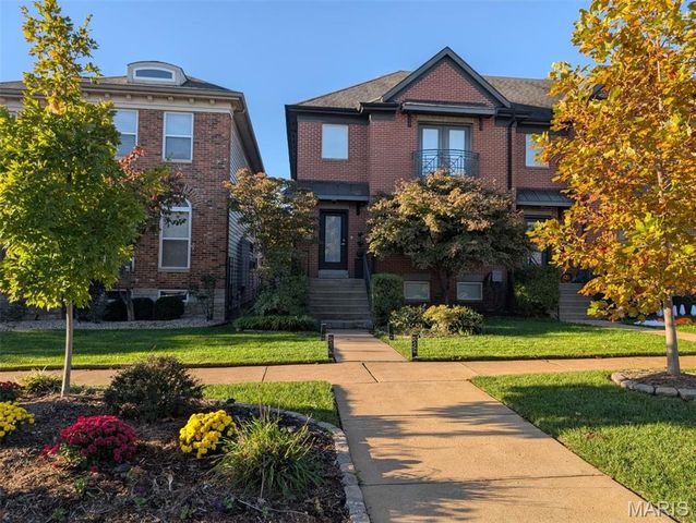 4242 Olive Street, St Louis, MO 63108