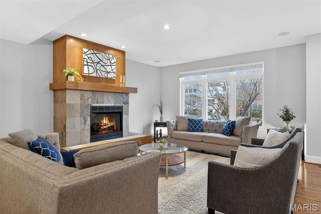 4242 Olive Street, St Louis, MO 63108