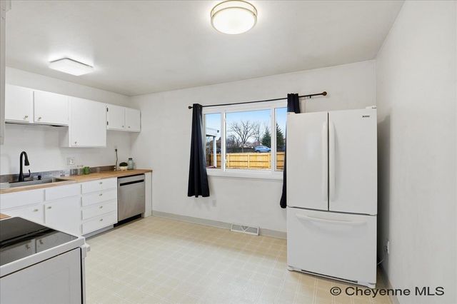 134 RIO VERDE CIR, Cheyenne, WY 82001