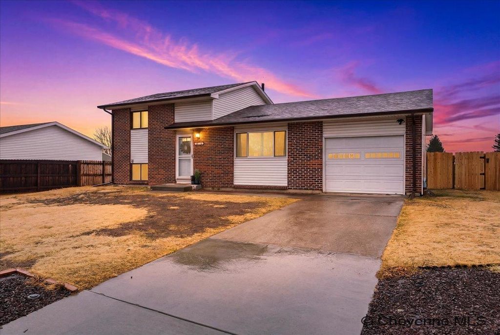 134 RIO VERDE CIR, Cheyenne, WY 82001