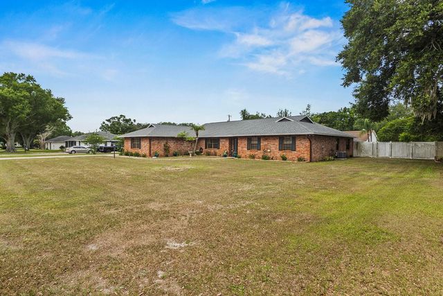 2018 HIGH GLEN COURT N., Lakeland, FL 33813