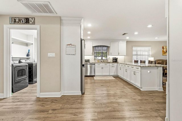 2018 HIGH GLEN COURT N., Lakeland, FL 33813
