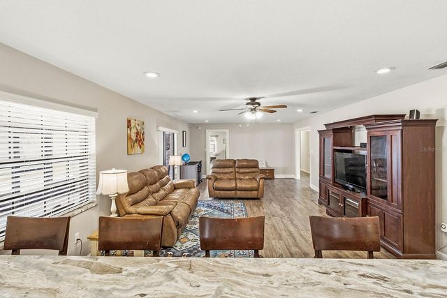 2018 HIGH GLEN COURT N., Lakeland, FL 33813