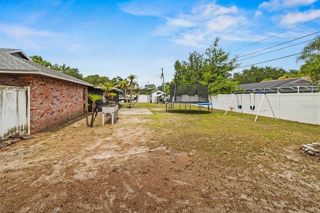 2018 HIGH GLEN COURT N., Lakeland, FL 33813