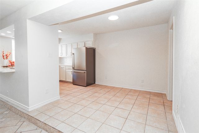 1963 Shorewood Drive, Grapevine, TX 76051