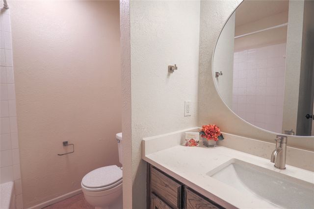 1963 Shorewood Drive, Grapevine, TX 76051