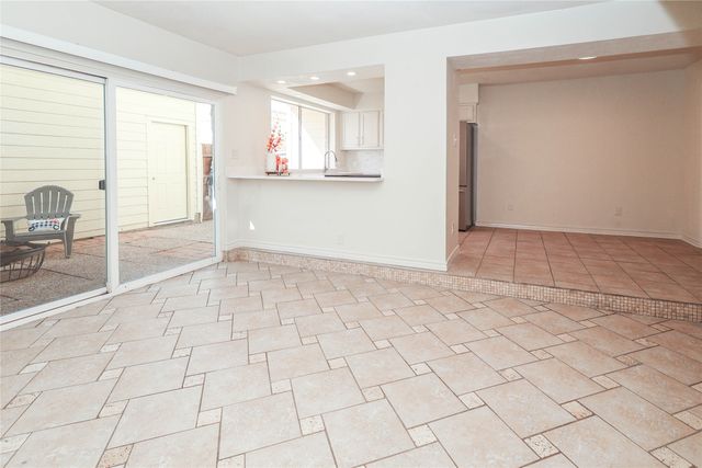 1963 Shorewood Drive, Grapevine, TX 76051