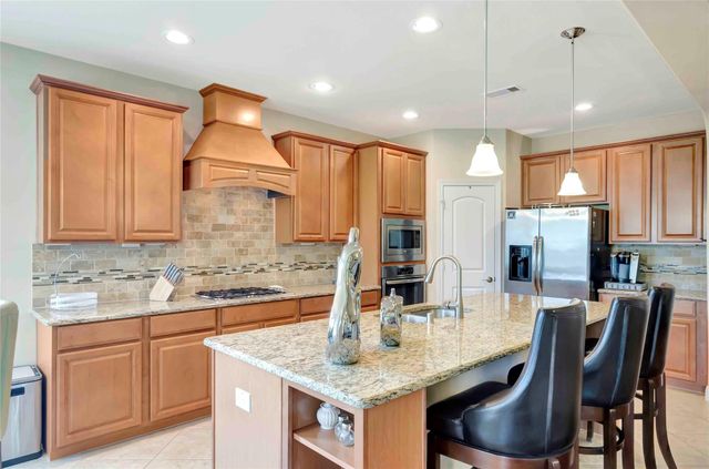 39 Wading Pond, The Woodlands, TX 77375