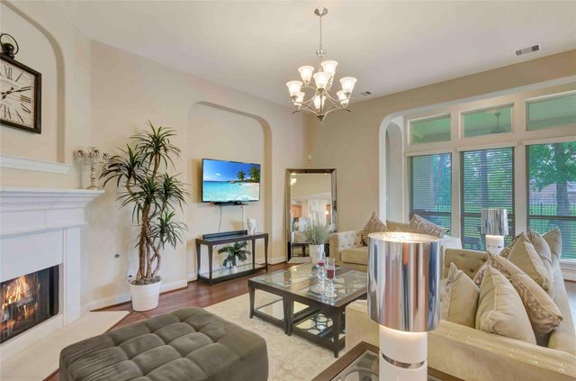 39 Wading Pond, The Woodlands, TX 77375